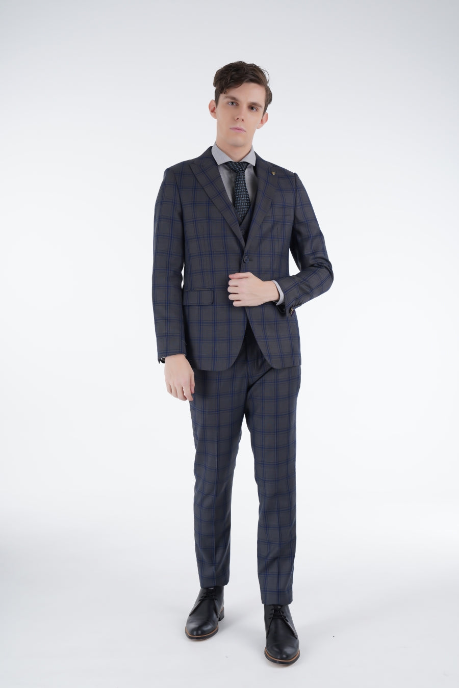 Kendall Charcoal Suit