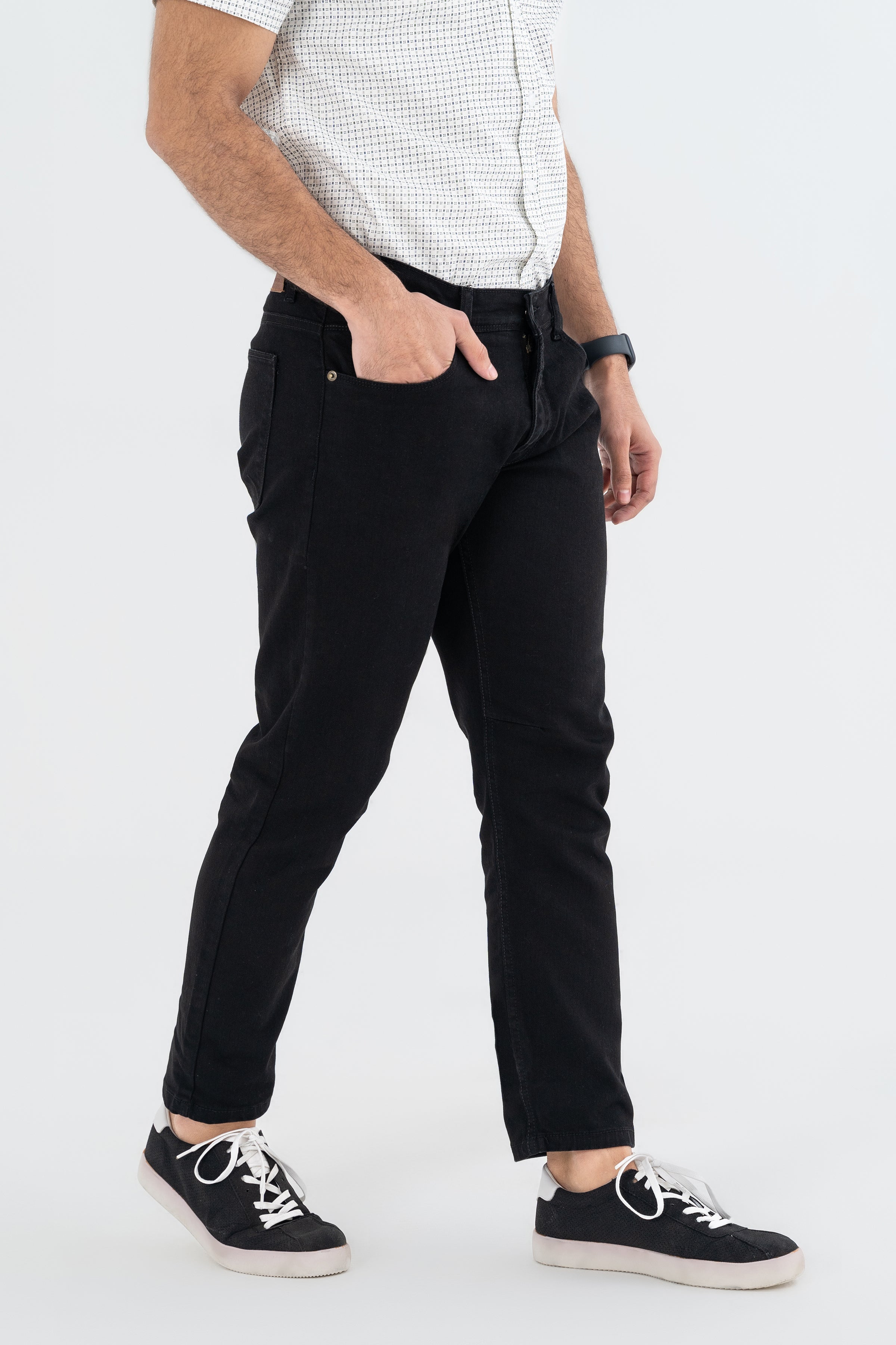 Black Cropped Fit Jeans