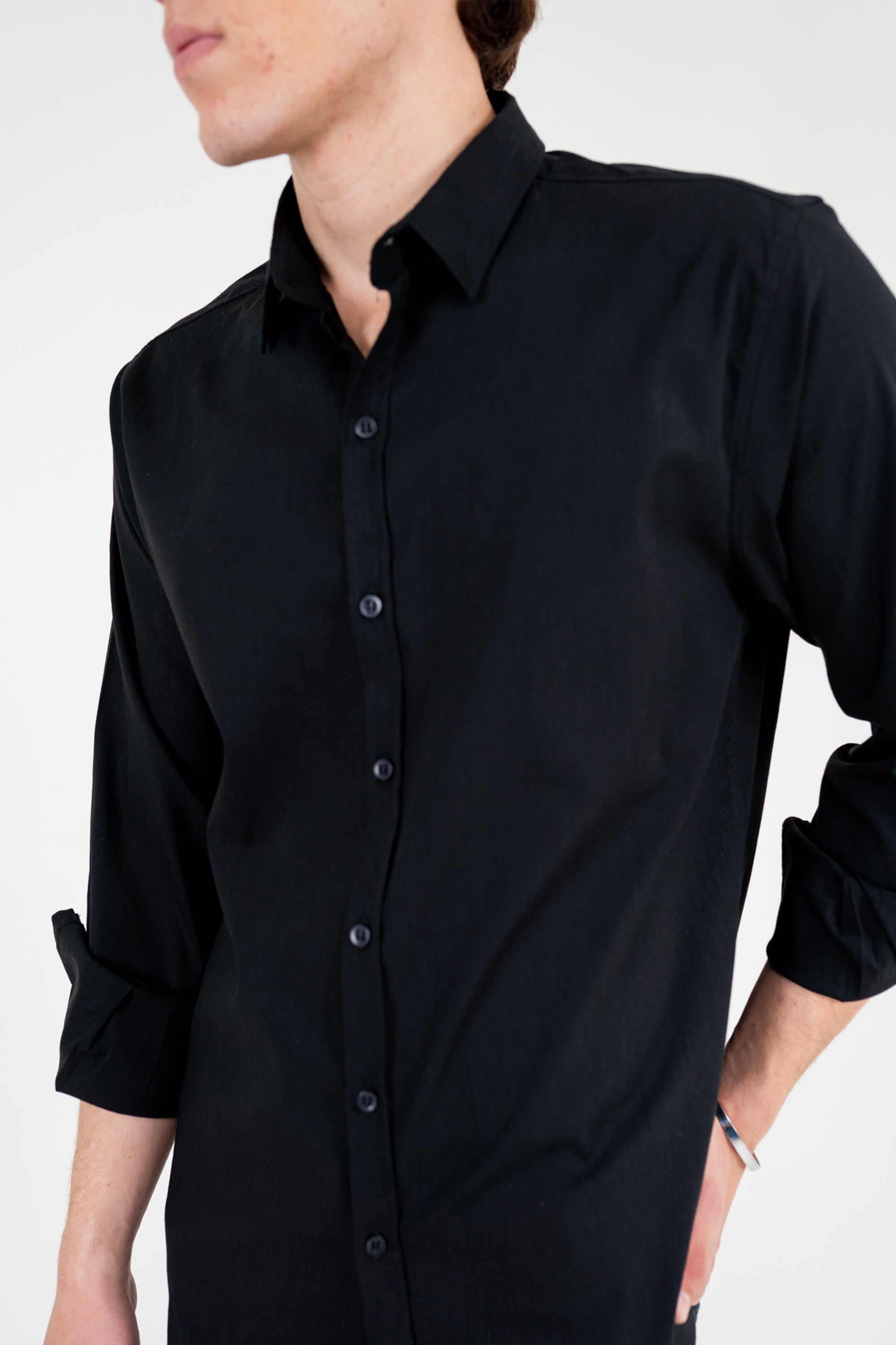 Quo Black Shirt